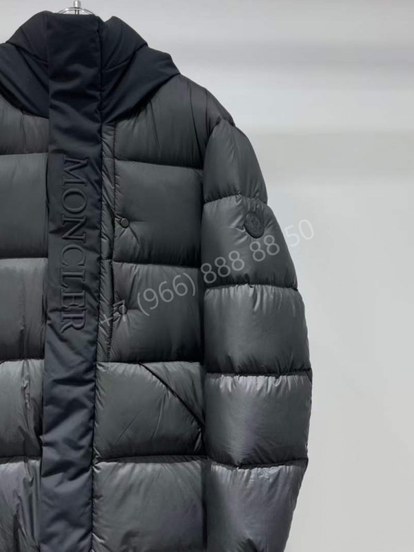 Пуховик Moncler