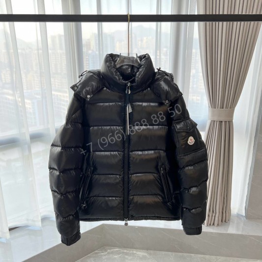 Пуховик Moncler