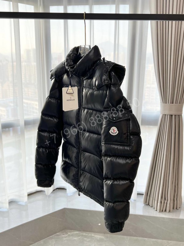 Пуховик Moncler