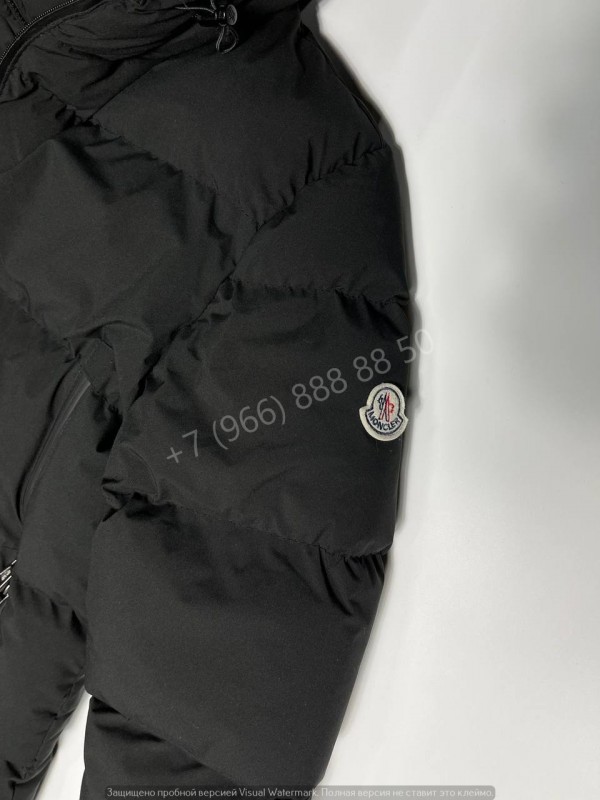 Пуховик Moncler