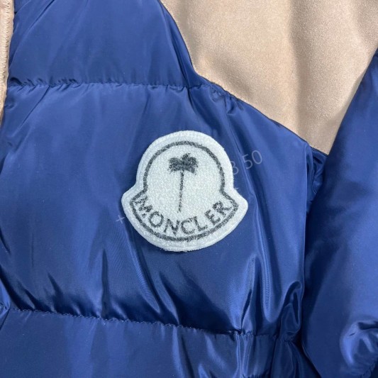 Пуховик Moncler