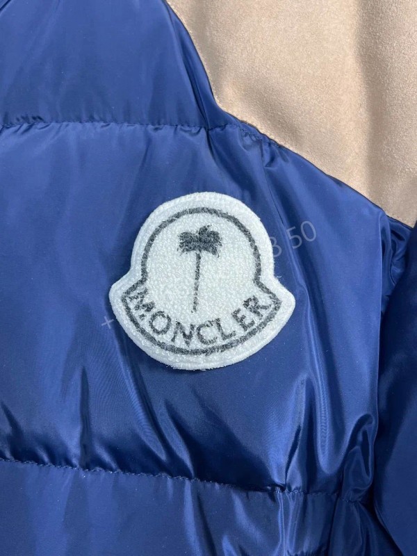 Пуховик Moncler