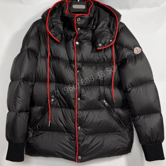 Пуховик Moncler