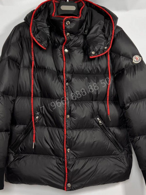 Пуховик Moncler