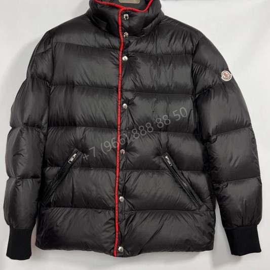 Пуховик Moncler