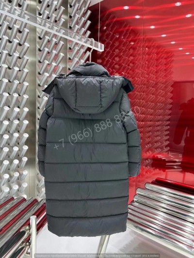 Пуховик Moncler