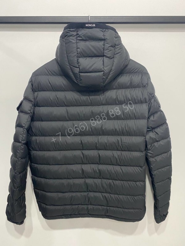 Пуховик Moncler