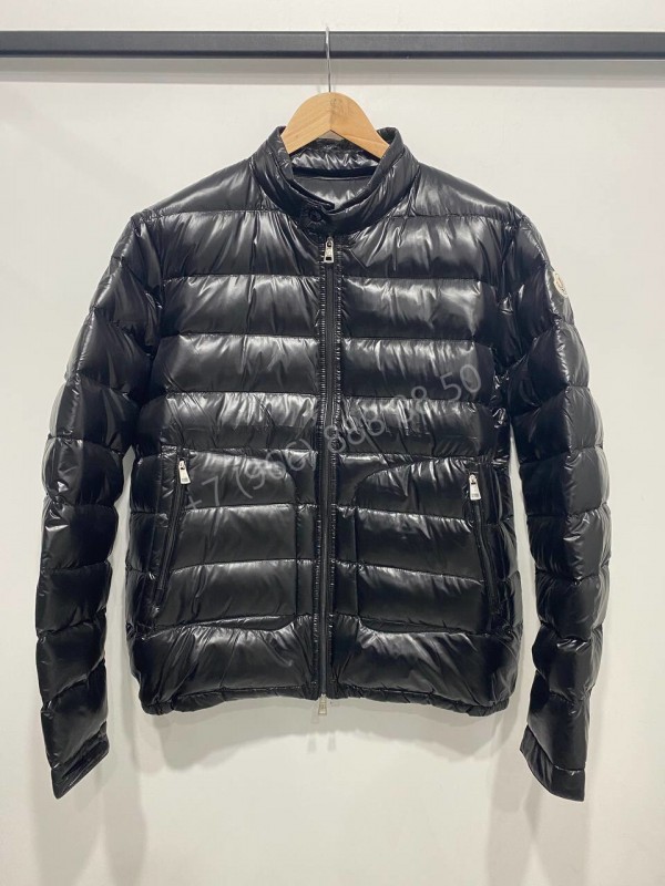 Пуховик Moncler