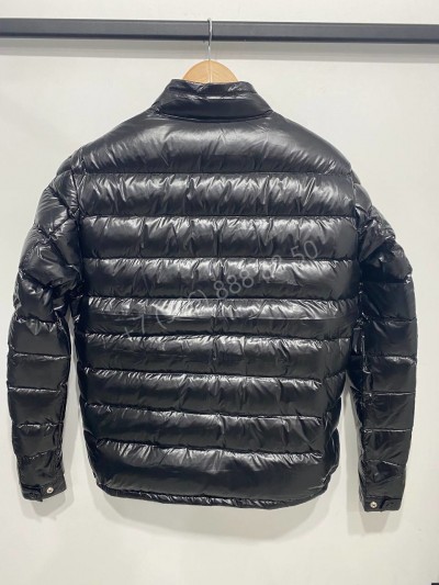 Пуховик Moncler