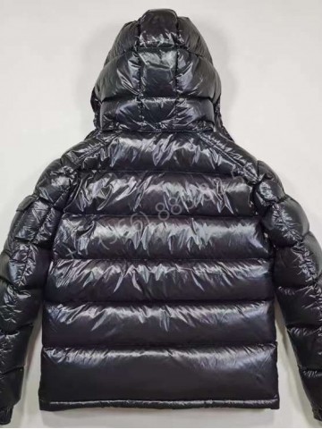 Пуховик Moncler