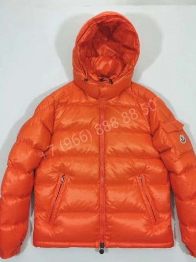 Пуховик Moncler