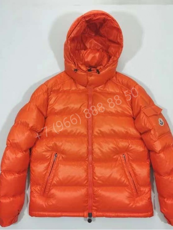 Пуховик Moncler