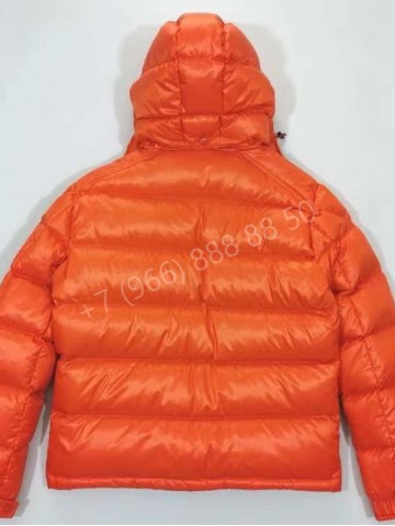 Пуховик Moncler