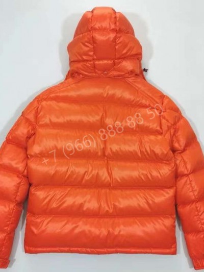 Пуховик Moncler