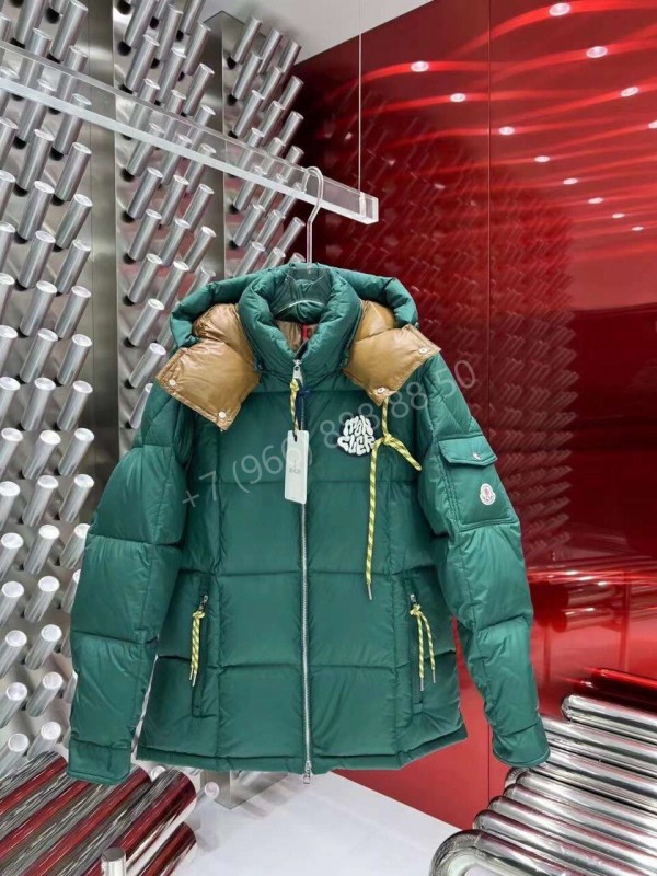 Пуховик Moncler