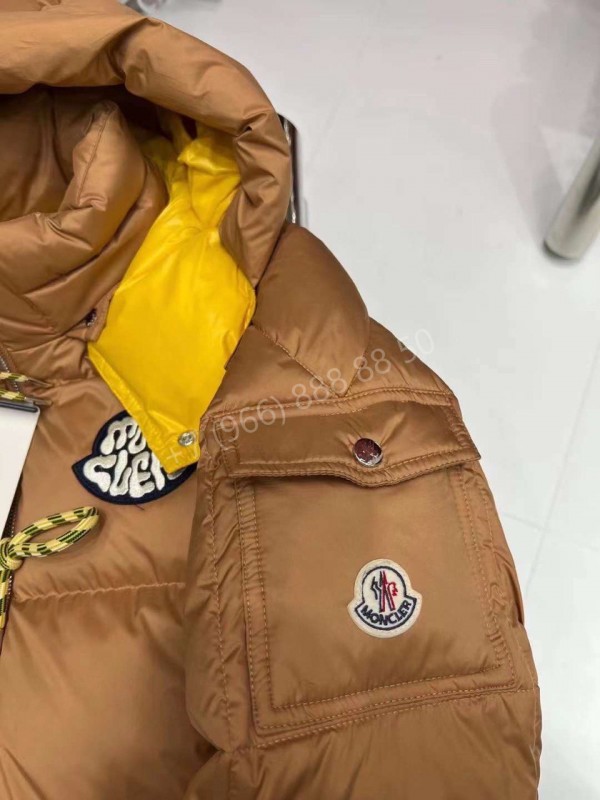 Пуховик Moncler