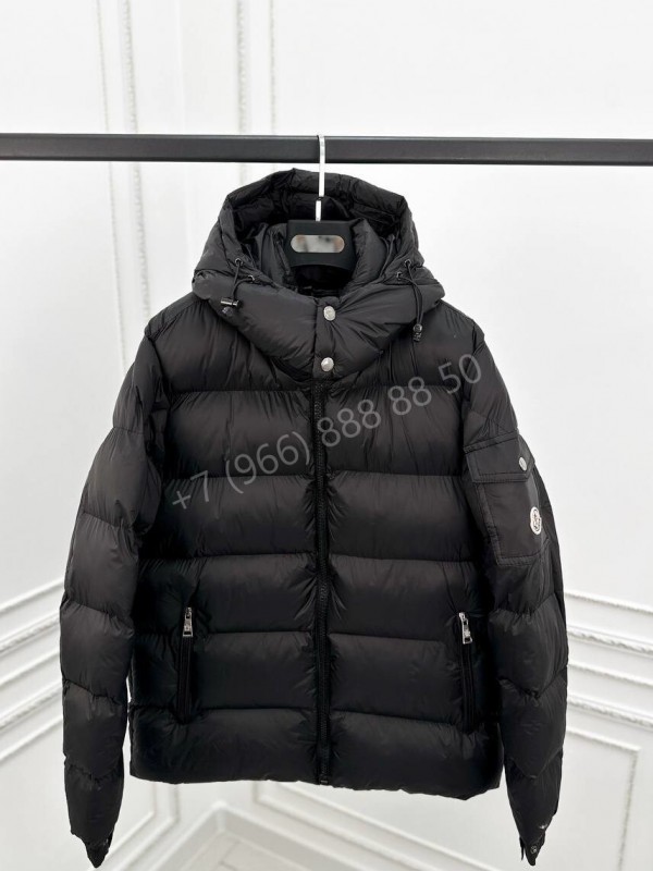 Пуховик Moncler