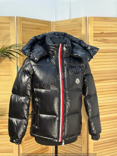 Пуховик Moncler