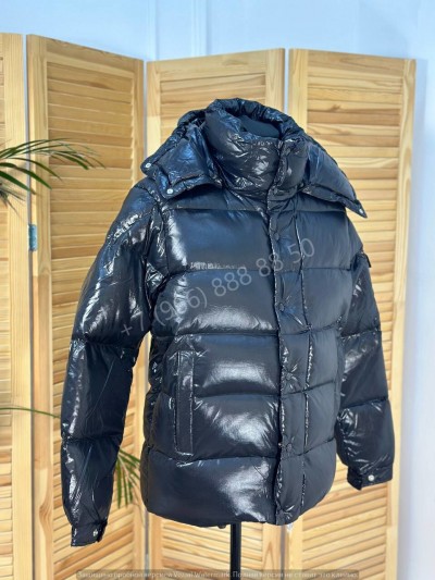 Пуховик Moncler