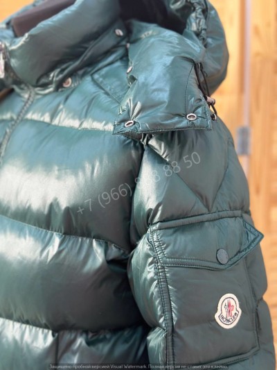 Пуховик Moncler