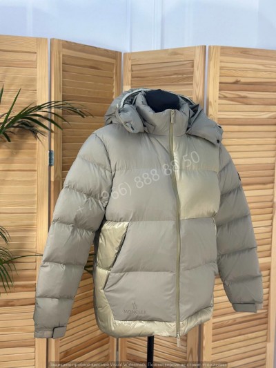 Пуховик Moncler