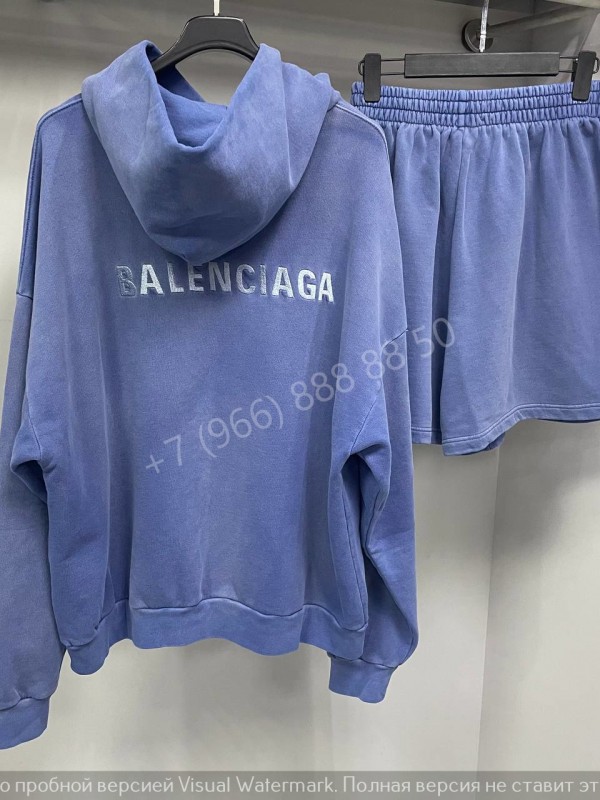 Прогулочный костюм Balenciaga