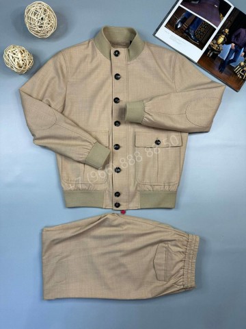Прогулочный костюм Kiton