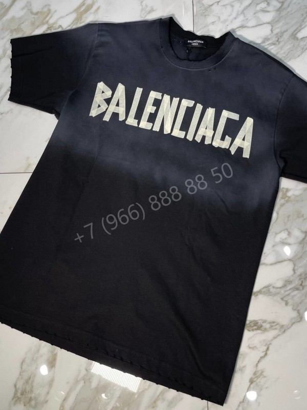 Футболка Balenciaga