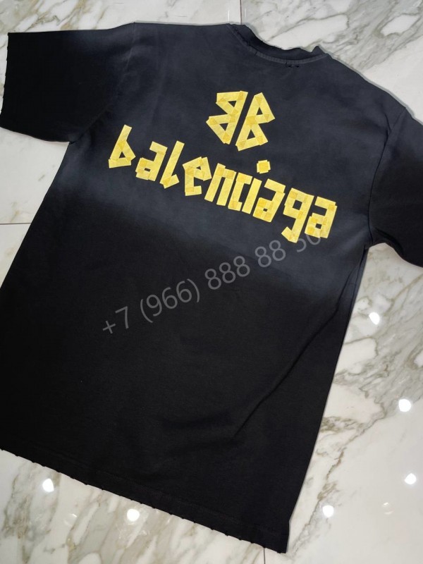 Футболка Balenciaga