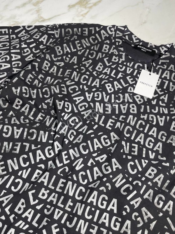 Футболка Balenciaga