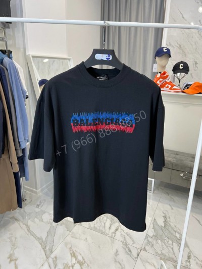 Футболка Balenciaga