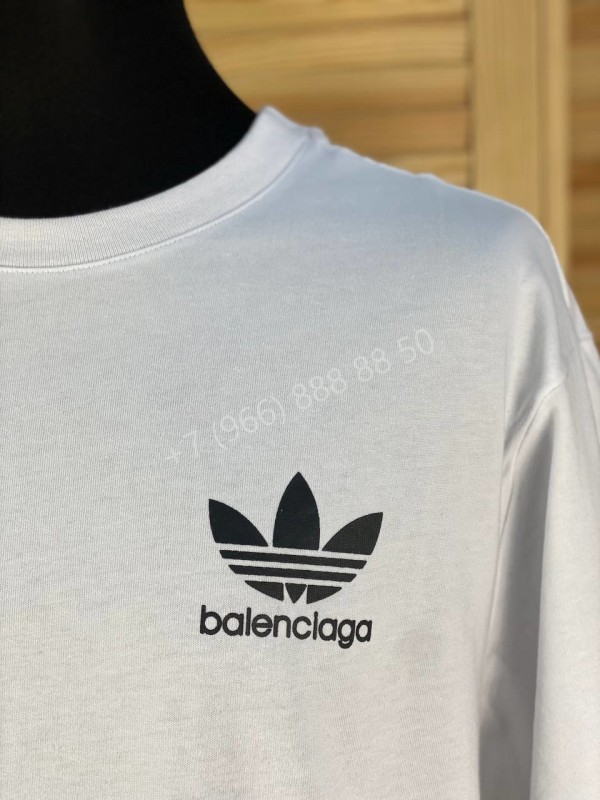 Футболка Balenciaga