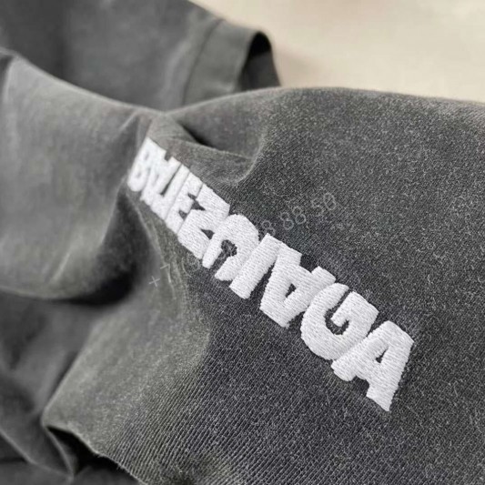 Футболка Balenciaga