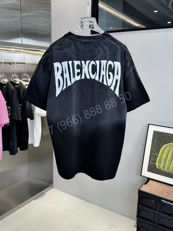 Футболка Balenciaga