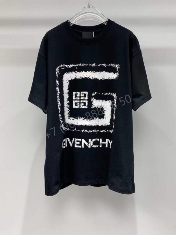 Футболка Givenchy