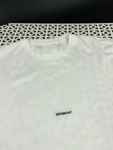 Футболка Givenchy