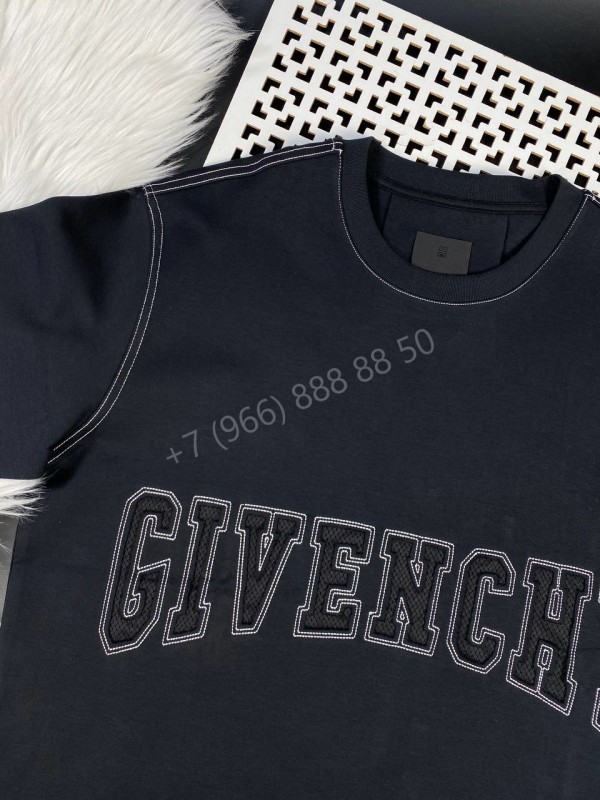 Футболка Givenchy