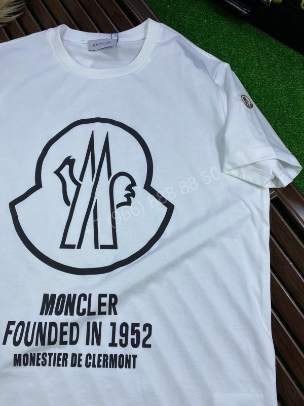 Футболка Moncler