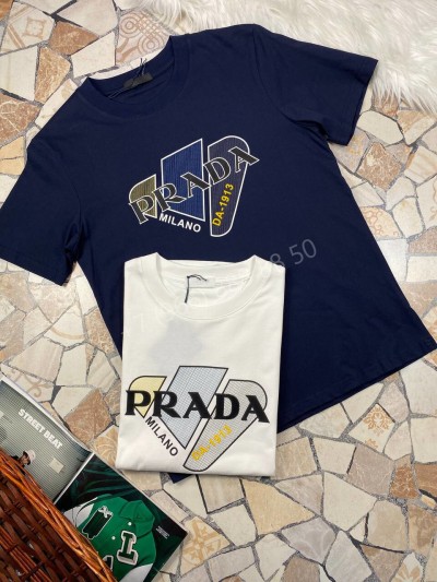 Футболка Prada