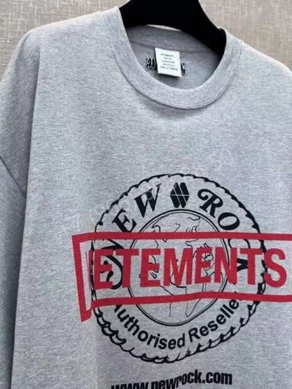 Футболка Vetements