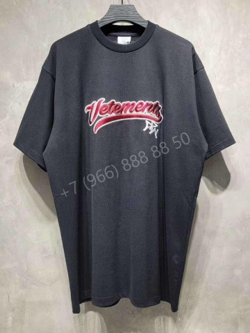 Футболка Vetements