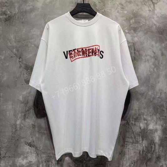 Футболка Vetements