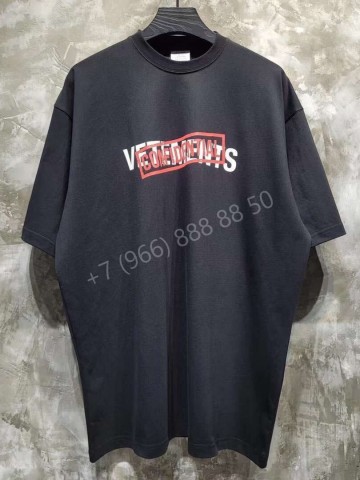 Футболка Vetements