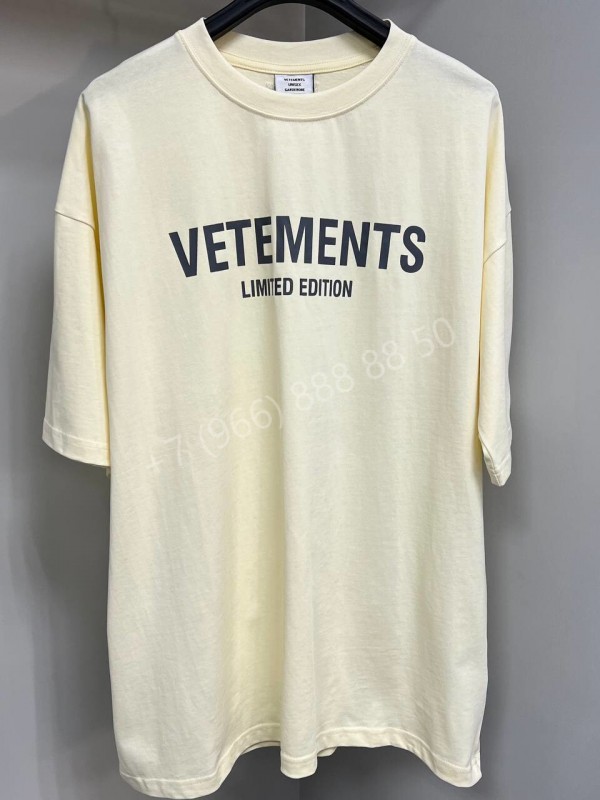 Футболка Vetements