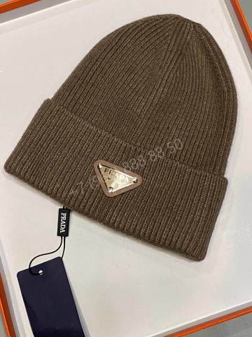 Шапка Prada