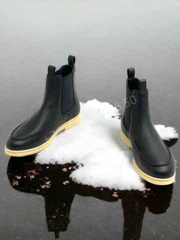 Ботинки Loro Piana с меховой стелькой