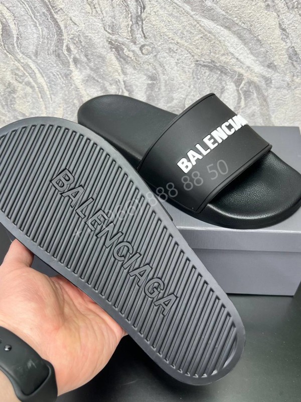 Шлепанцы Balenciaga