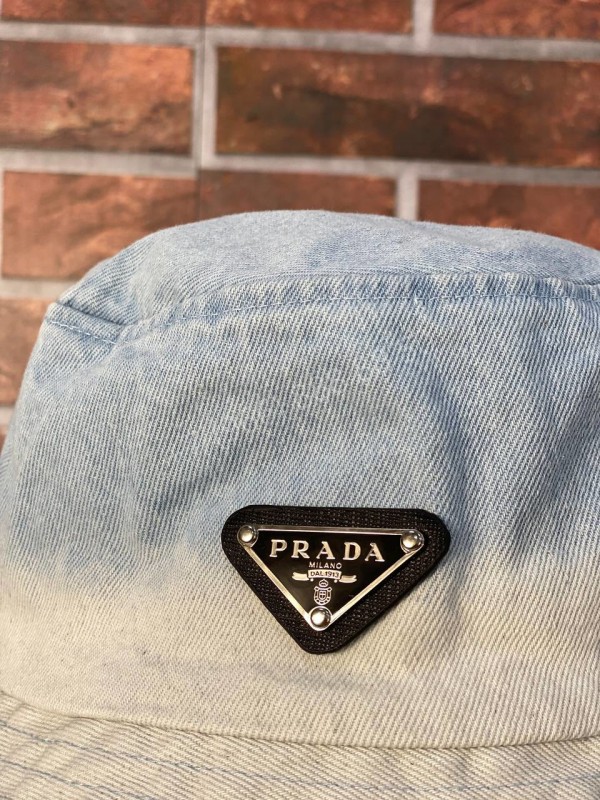 Джинсовая панама Prada