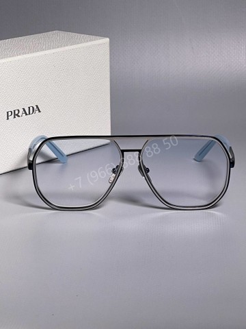 Солнцезащитные очки Prada